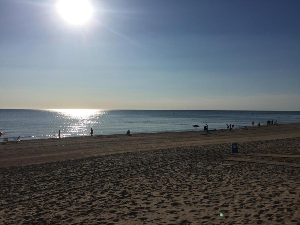 Cozy Apartment In A Beachfront Complex マレイニ・ブラウ エクステリア 写真