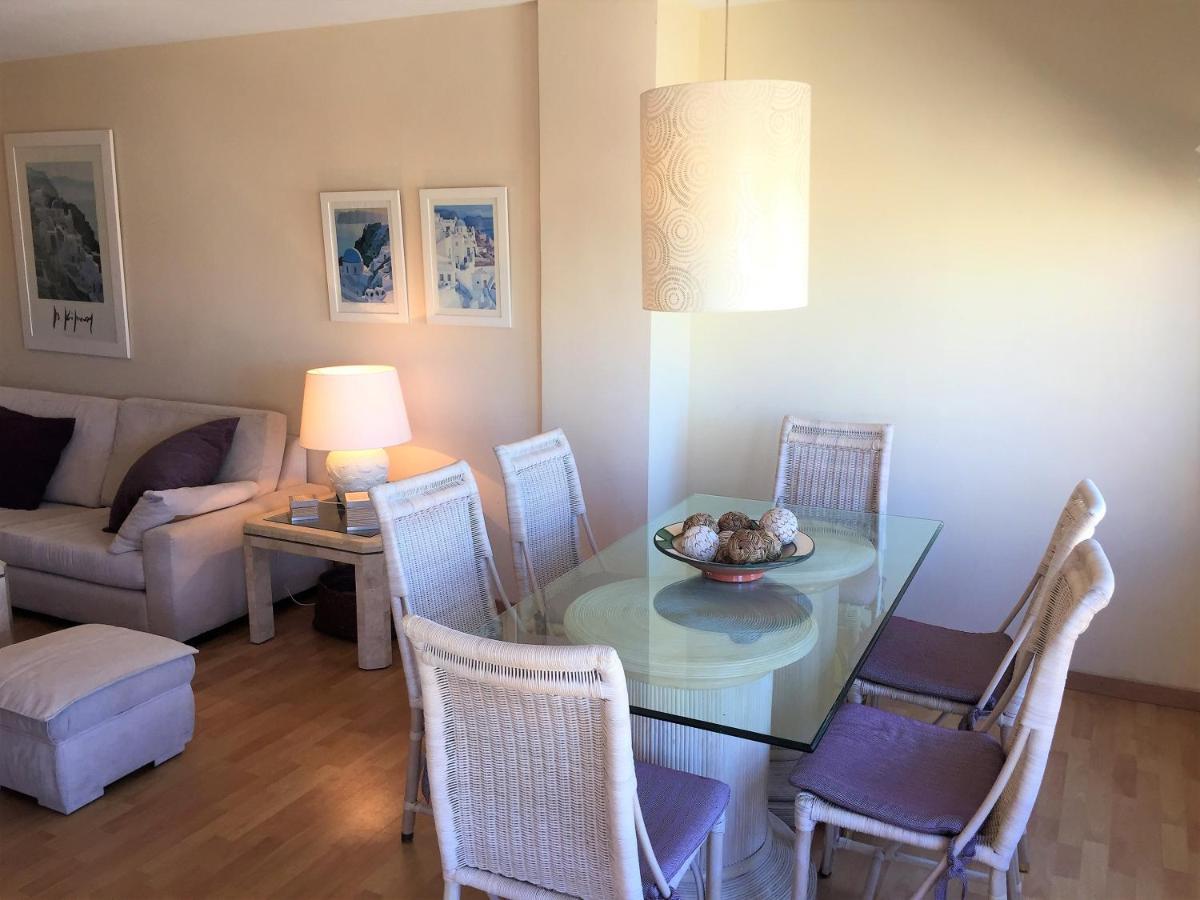 Cozy Apartment In A Beachfront Complex マレイニ・ブラウ エクステリア 写真